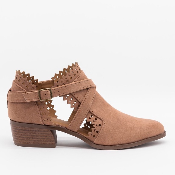 Blush cutout strappy ankle booties 2 LEFT - Picture 7 of 8